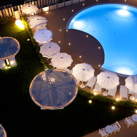 Nautilus Family Hotel Пезаро Екстер'єр фото