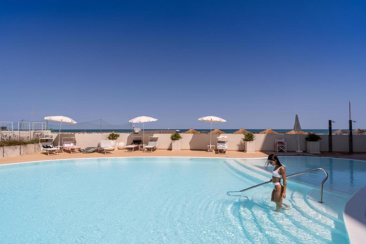 Nautilus Family Hotel Пезаро Екстер'єр фото