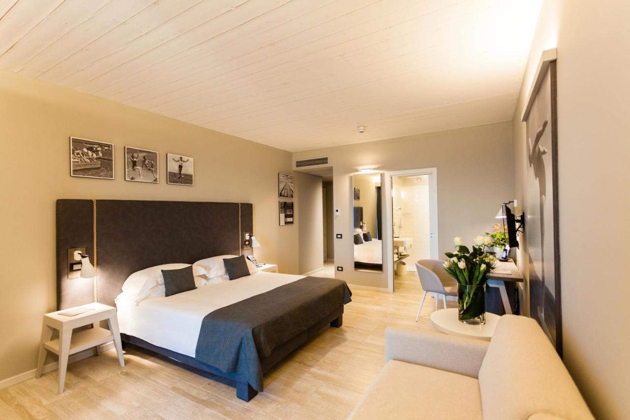 Nautilus Family Hotel Пезаро Екстер'єр фото