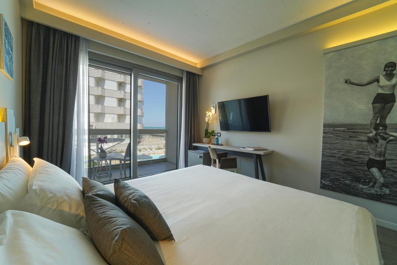 Nautilus Family Hotel Пезаро Екстер'єр фото