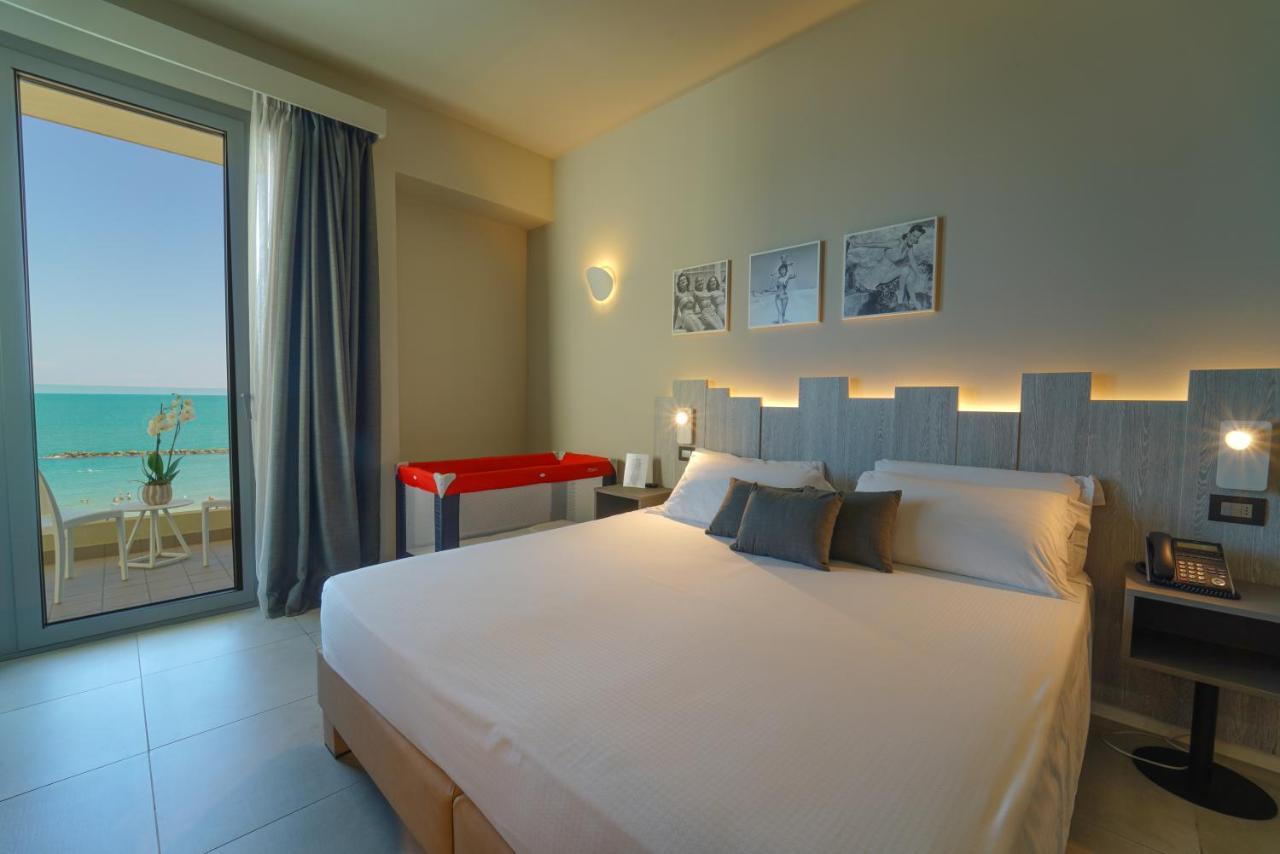Nautilus Family Hotel Пезаро Екстер'єр фото