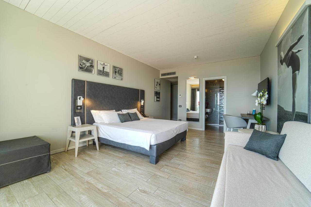 Nautilus Family Hotel Пезаро Екстер'єр фото