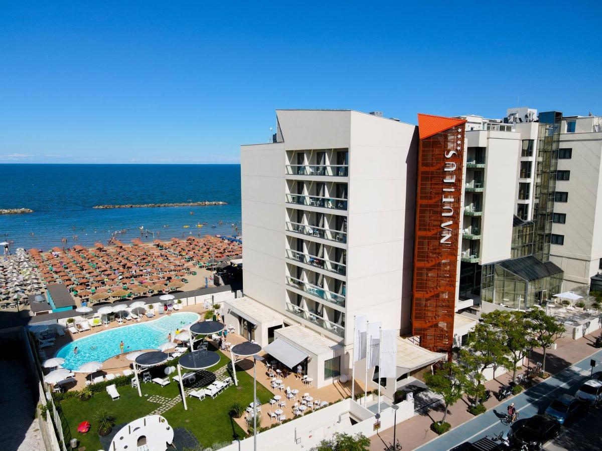 Nautilus Family Hotel Пезаро Екстер'єр фото
