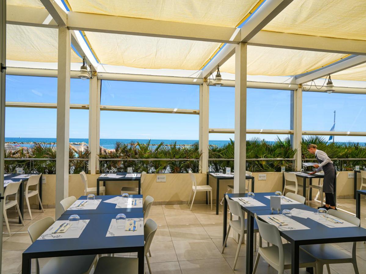 Nautilus Family Hotel Пезаро Екстер'єр фото