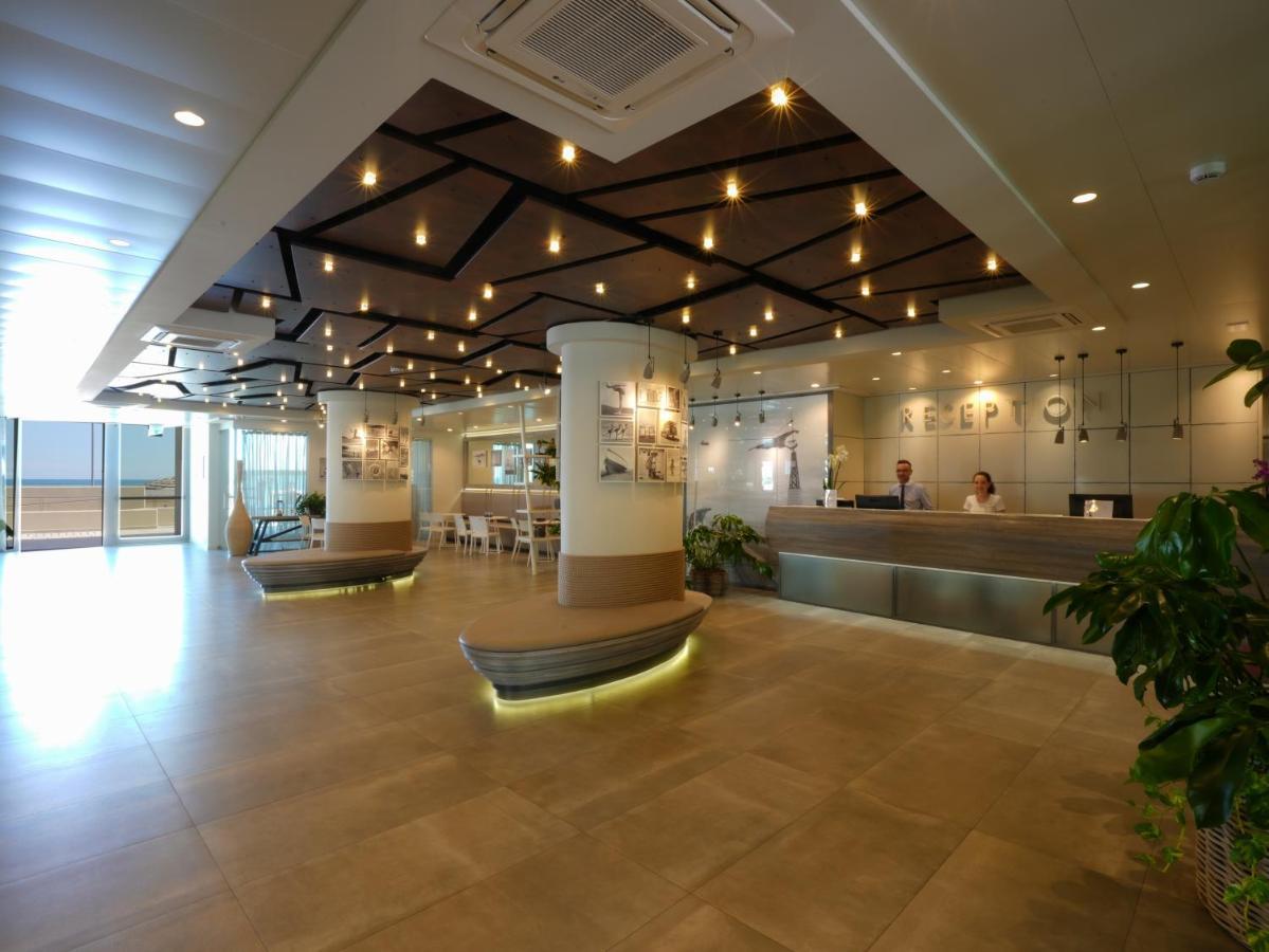 Nautilus Family Hotel Пезаро Екстер'єр фото